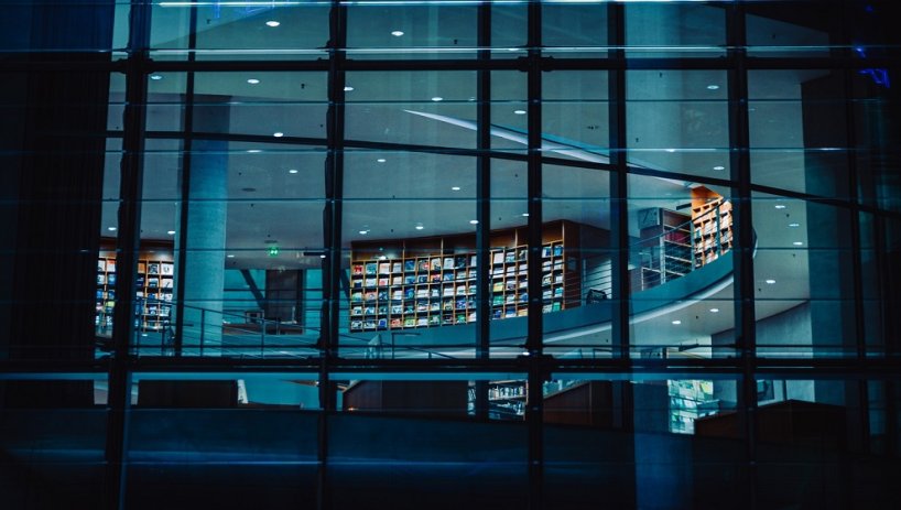 Die girocard als treue Begleiterin: Auch in Bibliotheken in Deutschland 