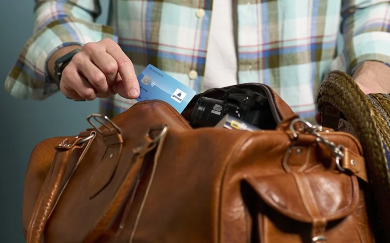 20230725_servicemitteilung_die_girocard_darf_auch_im_urlaub_nicht_fehlen